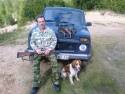 Михаил Львович и его верный помощник спаниель Дик после удачной охоты